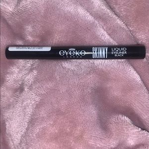 Skinny Liquid Liner